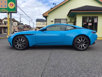 صورة مصغرة 10 لـ 2020 Aston Martin DB11