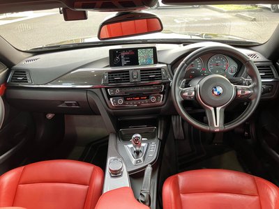 صورة 26 لـ 2015 BMW M4 COUPE