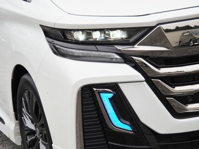 صورة 16 لـ 2023 Toyota VELLFIRE