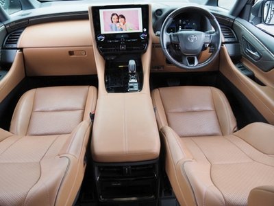 صورة 30 لـ 2023 Toyota VELLFIRE