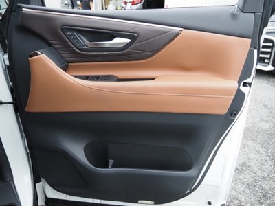 صورة 73 لـ 2023 Toyota VELLFIRE