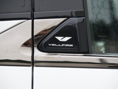 صورة 18 لـ 2023 Toyota VELLFIRE