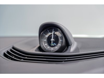 2026 Porsche TAYCAN photo 9