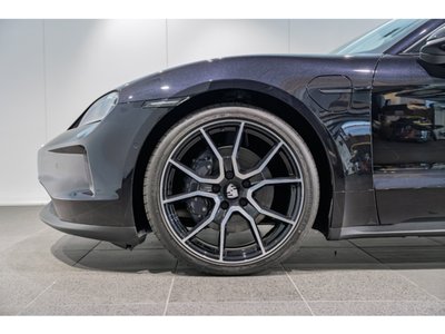 2026 Porsche TAYCAN photo 10
