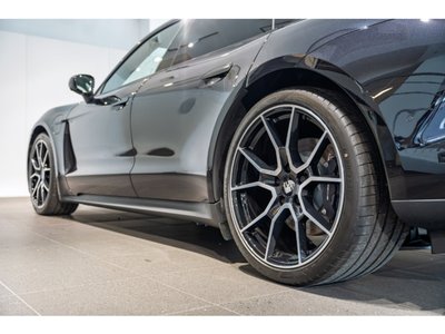 2026 Porsche TAYCAN thumbnail 20