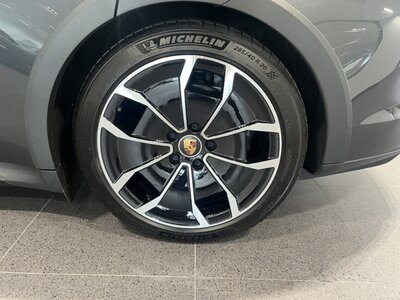 2023 Porsche TAYCAN — миниатюра 4