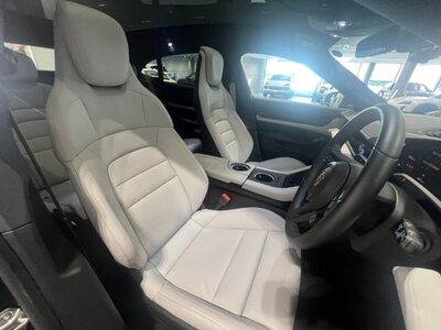 2023 Porsche TAYCAN — миниатюра 9