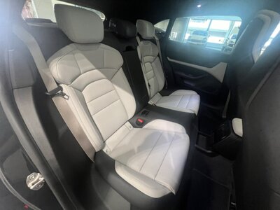 2023 Porsche TAYCAN — миниатюра 10