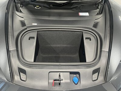 2023 Porsche TAYCAN — миниатюра 20