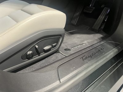 2023 Porsche TAYCAN — миниатюра 12