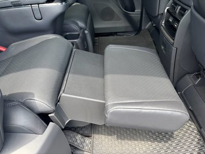 صورة 44 لـ 2025 Toyota ALPHARD