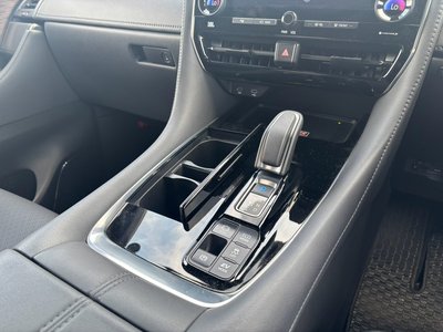 صورة 36 لـ 2025 Toyota ALPHARD