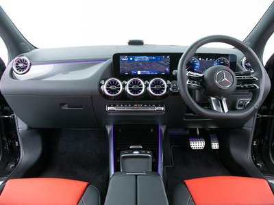 2026 Mercedes-BENZ GLA photo 3