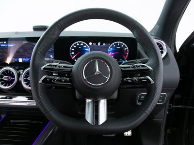 2026 Mercedes-BENZ GLA photo 8