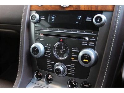 صورة مصغرة 14 لـ 2014 Aston Martin RAPIDE