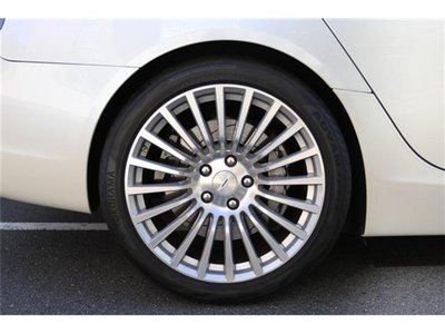 صورة مصغرة 24 لـ 2014 Aston Martin RAPIDE