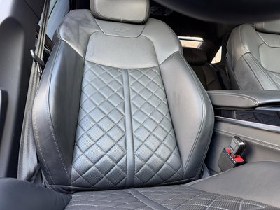 2022 AUDI A8 缩略图 13