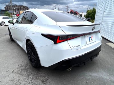 2022 Lexus IS thumbnail 31