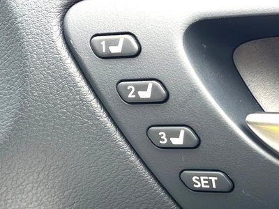 2022 Lexus IS photo 11