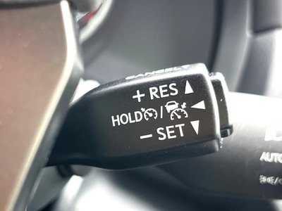2022 Lexus IS photo 9