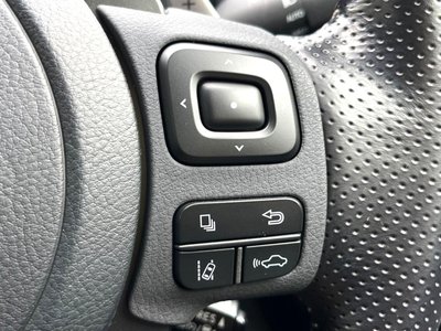 2022 Lexus IS photo 8