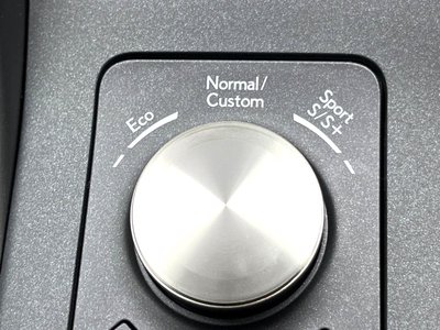 2022 Lexus IS thumbnail 65