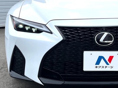 2022 Lexus IS thumbnail 27