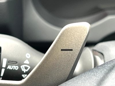 2022 Lexus IS thumbnail 48