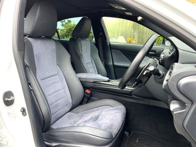 2022 Lexus IS photo 14