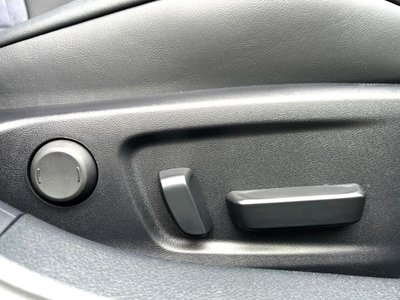 2022 Lexus IS thumbnail 46