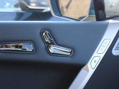 2024 BMW IX — миниатюра 28