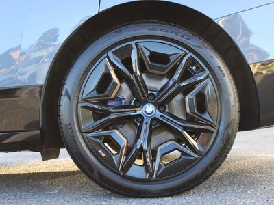 2024 BMW IX — миниатюра 7