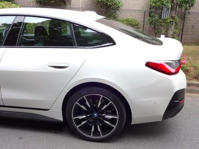 صورة 7 لـ 2025 BMW I4