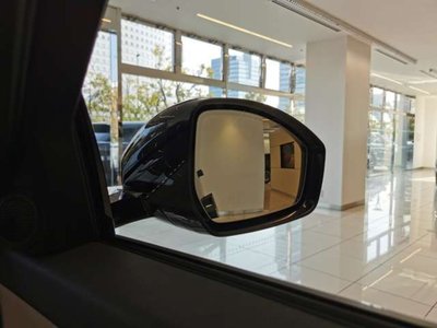 صورة 13 لـ 2025 LAND Rover RANGE ROVER EVOQUE