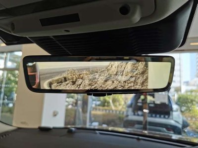 صورة 2 لـ 2025 LAND Rover RANGE ROVER EVOQUE