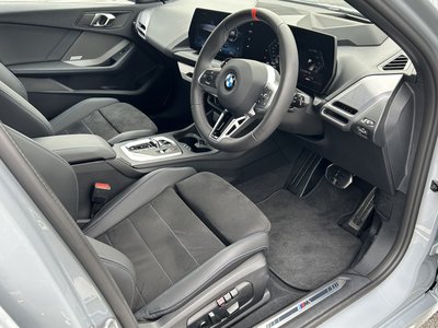2025 BMW 1 SERIES thumbnail 23
