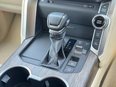 2023 Toyota LAND CRUISER 300 thumbnail 67