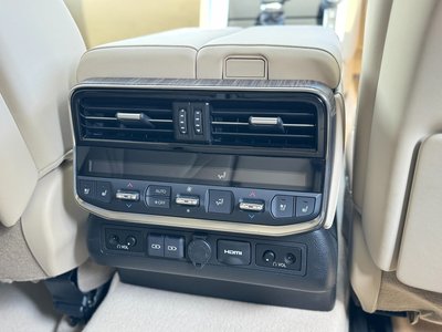 2023 Toyota LAND CRUISER 300 thumbnail 77