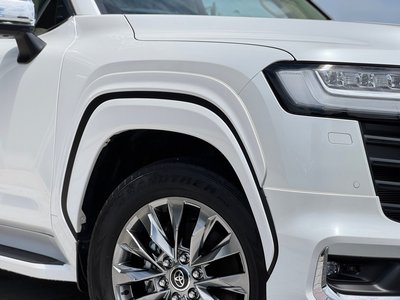2023 Toyota LAND CRUISER 300 thumbnail 34