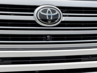 2023 Toyota LAND CRUISER 300 thumbnail 21
