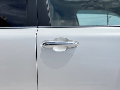 2023 Toyota LAND CRUISER 300 thumbnail 33