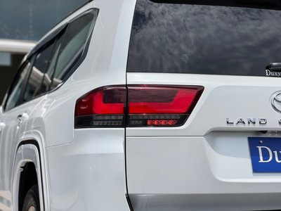 2023 Toyota LAND CRUISER 300 thumbnail 44