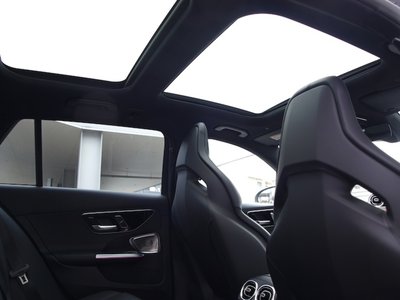 2025 Mercedes-BENZ C-CLASS AMG 照片 33