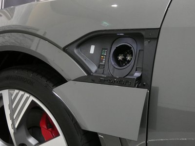 2025 AUDI Q8 E-TRON — миниатюра 36