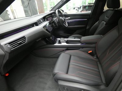 2025 AUDI Q8 E-TRON — миниатюра 28