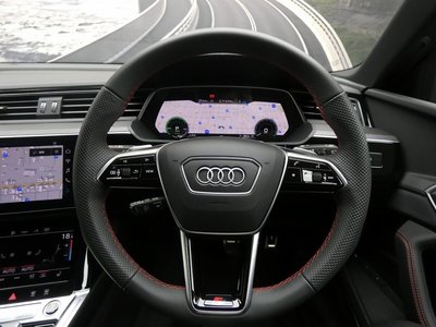 2025 AUDI Q8 E-TRON — миниатюра 32