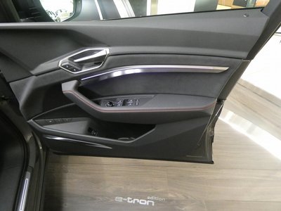 2025 AUDI Q8 E-TRON — миниатюра 76