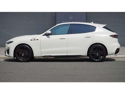 2022 Maserati LEVANTE thumbnail 2