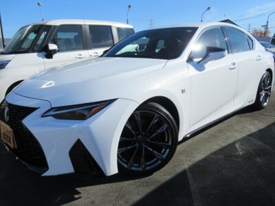 2021 Lexus IS 照片 1