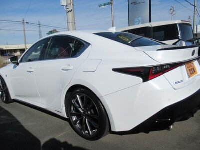 2021 Lexus IS 照片 11